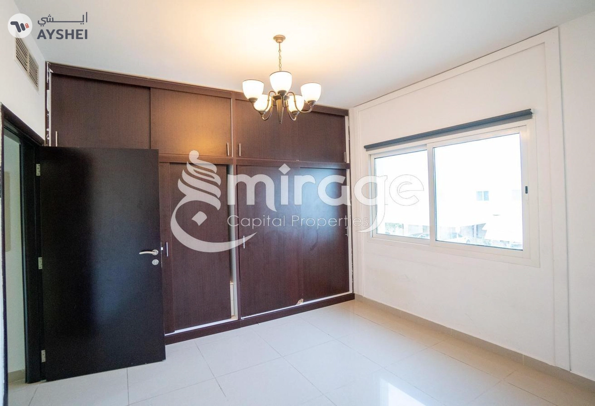 TOWNHOUSE FOR SALE IN CONTEMPORARY STYLE, AL REEF VILLAS