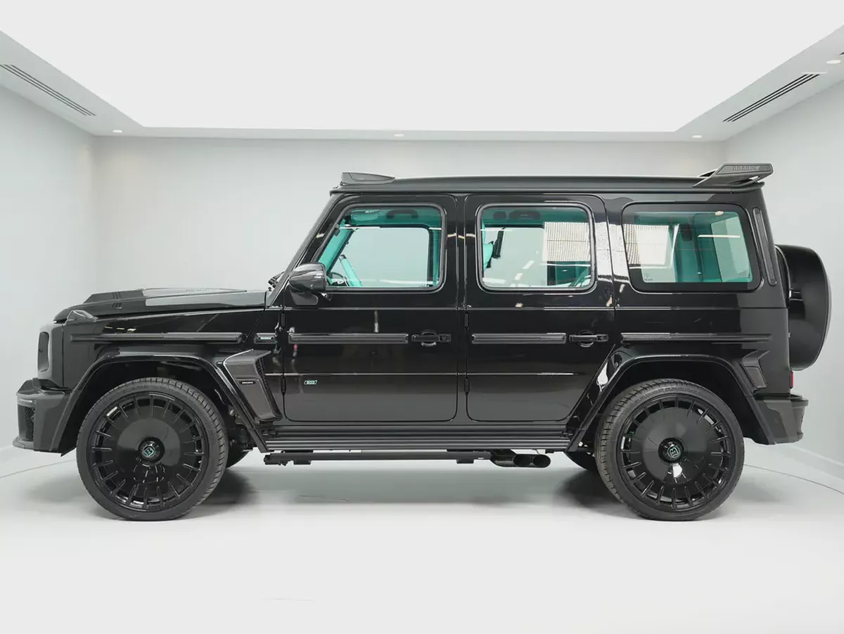 2026 Mercedes-Benz G63 AMG Brabus Kit | 0 KM | Tiffany Blue Interior-1-1