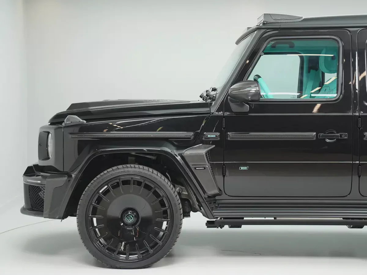 2026 Mercedes-Benz G63 AMG Brabus Kit | 0 KM | Tiffany Blue Interior-2-2