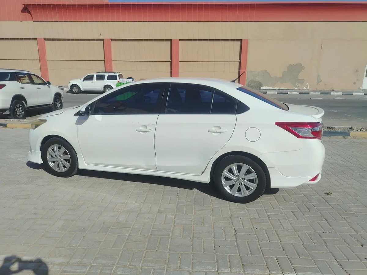 Toyota Yaris Sport 2014 - GCC Specs t-8-8