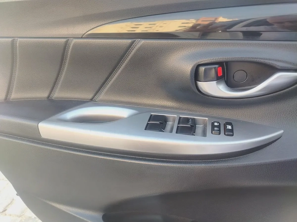 Toyota Yaris Sport 2014 - GCC Specs t