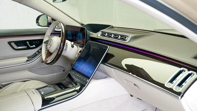 UAEs Very Best Example | 2 Years Free Servicing | AED 11,157 Per Month-8