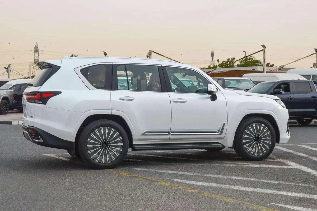 Lexus LX600 LX 600 VIP 3.5L-4-0