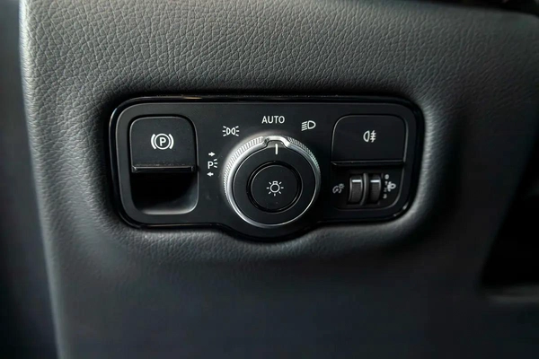 AED 3,833 Monthly l Vito-Tourer Luxury 2L l Zero Down Payment l GCC l 3 years Warranty