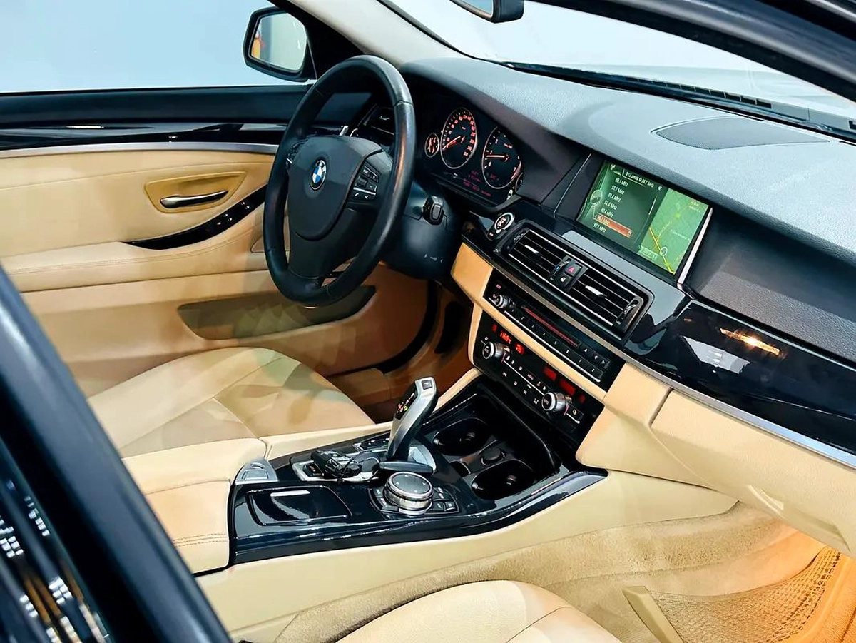 BMW 535i EXCLUSIVE GCC SOECS LOW KILOMETER WITH ONE YEAR WARRANTY-15-15