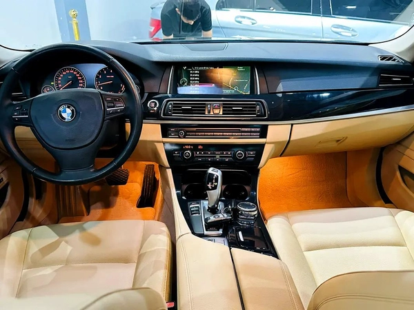 BMW 535i EXCLUSIVE GCC SOECS LOW KILOMETER WITH ONE YEAR WARRANTY