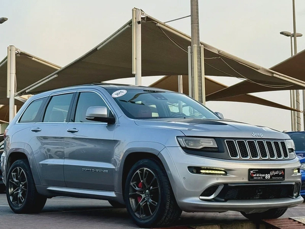 Jeep SRT, 2015 GCC, fully loaded, in very good condition.