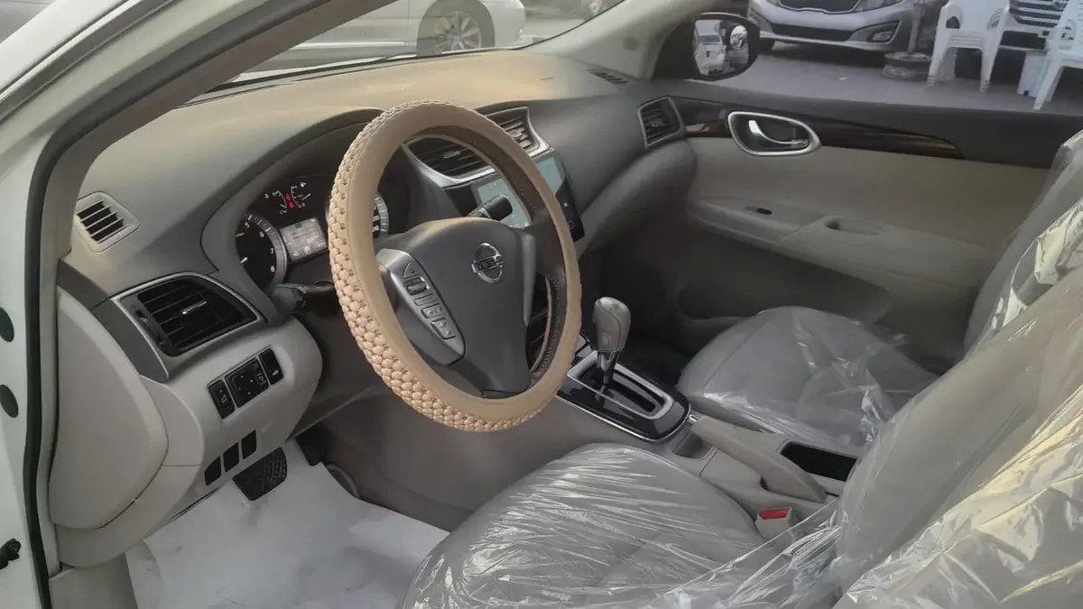 Nissan Sentra 2015 SV | GCC Specs | Well Maintained-10-10