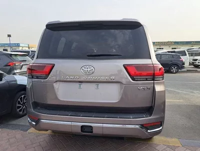 Toyota Land Cruiser VXR-1