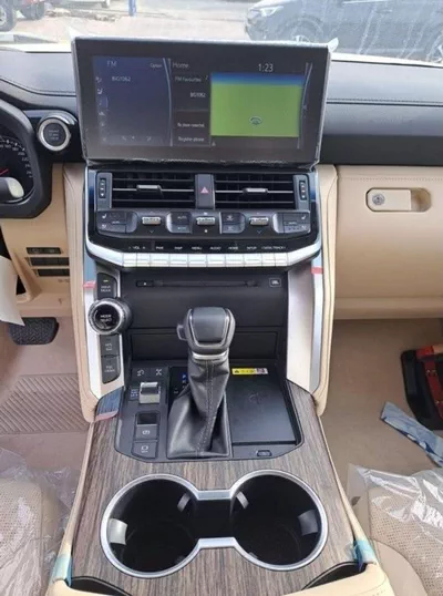 Toyota Land Cruiser VXR-3