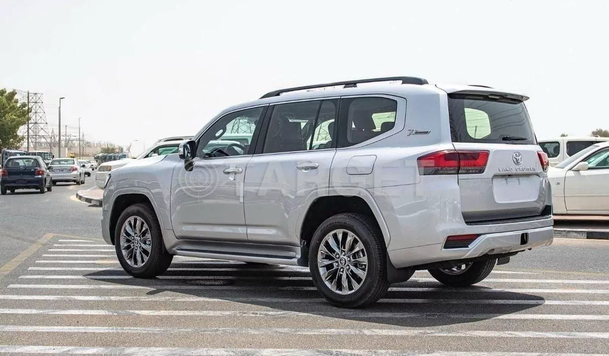 Toyota Land Cruiser VXR LAND CRUISER VXR 3.5L PETROL 2024-4-0