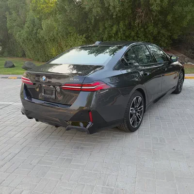 2024 BMW 530i Full Option | Clean Title | Original Paint | Luxury Sedan | Like New-5