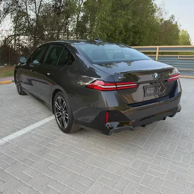 2024 BMW 530i Full Option | Clean Title | Original Paint | Luxury Sedan | Like New-6