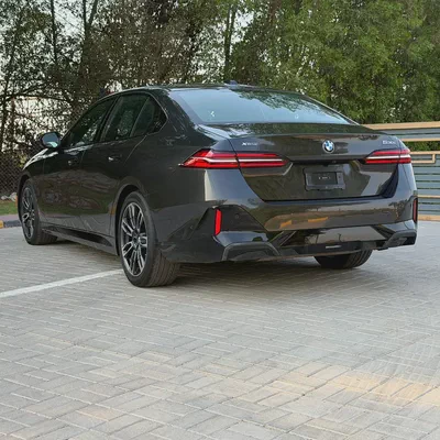 2024 BMW 530i Full Option | Clean Title | Original Paint | Luxury Sedan | Like New-8