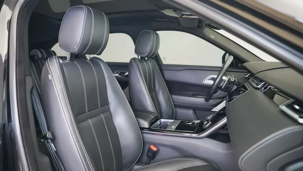 2019 Land Rover Range Rover Velar 250 R-Dynamic SE | 1 Year Unlimited Warranty-4-4