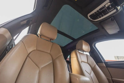 Porsche Macan 2021-15