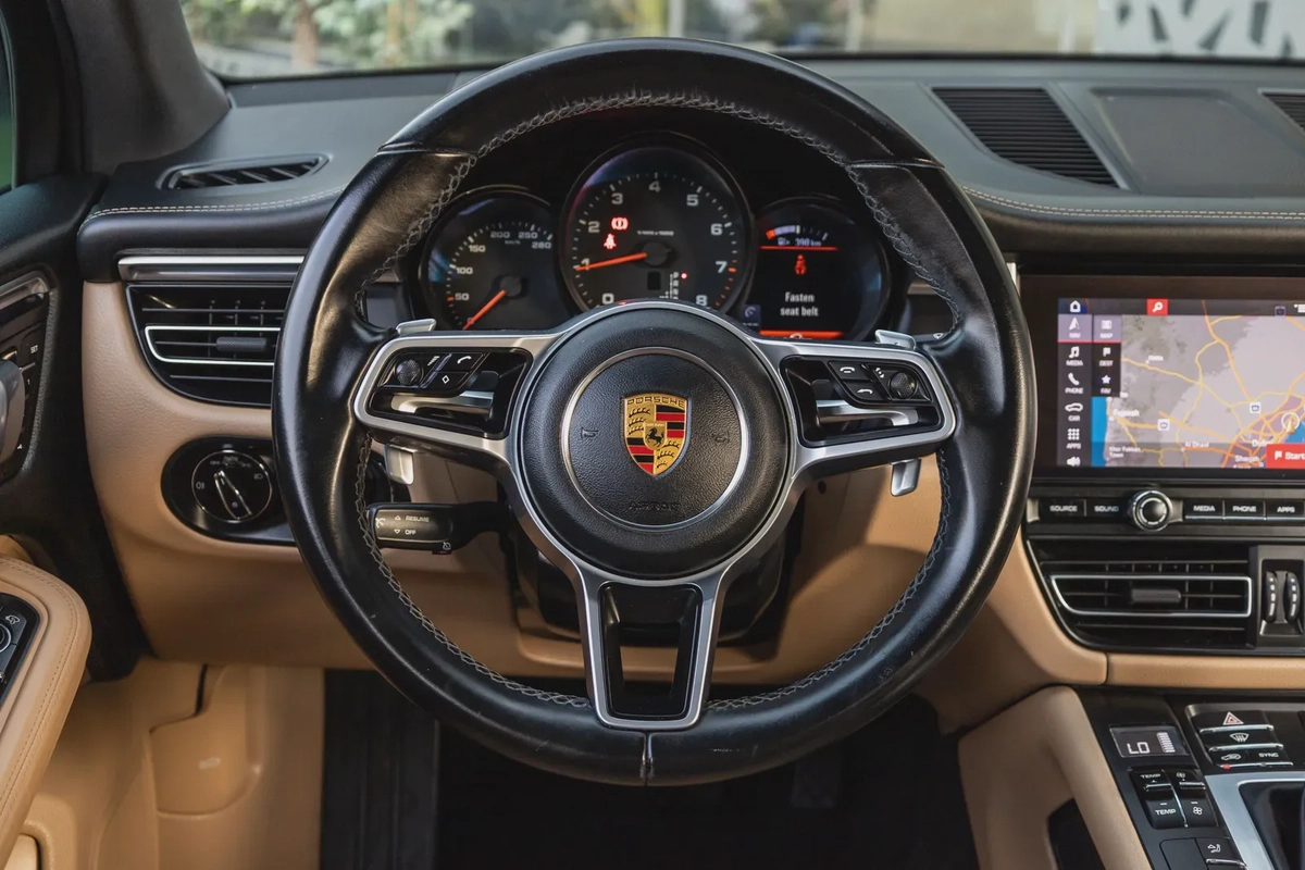 Porsche Macan 2021-2-2