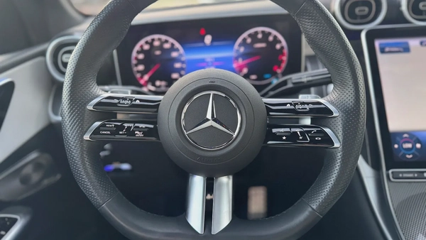 2023 Mercedes-Benz GLC 300 4MATIC - American Specs - GCC Stock