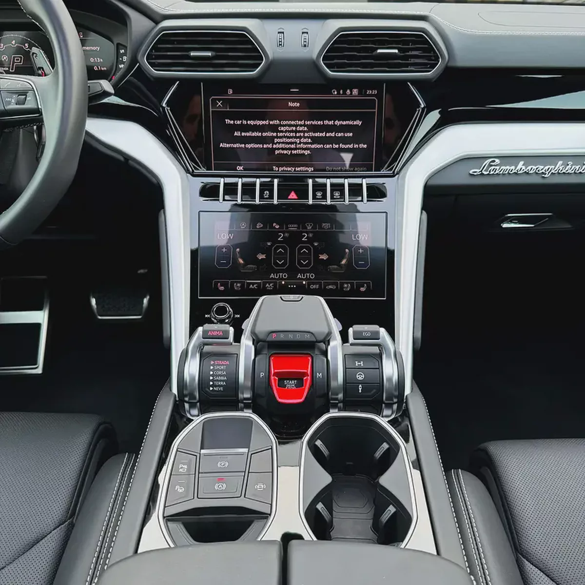 Lamborghini Urus S 2022 GCC Specs - Pristine Condition-13-13