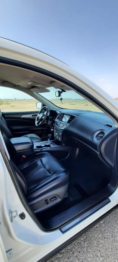 Nissan Pathfinder 2020 SL TRIM-9