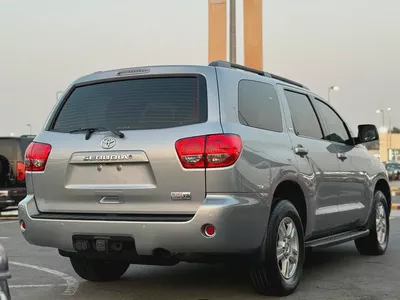 Toyota Sequoia SR5 2016 | GCC Specs | Well Maintained Family SUV-11