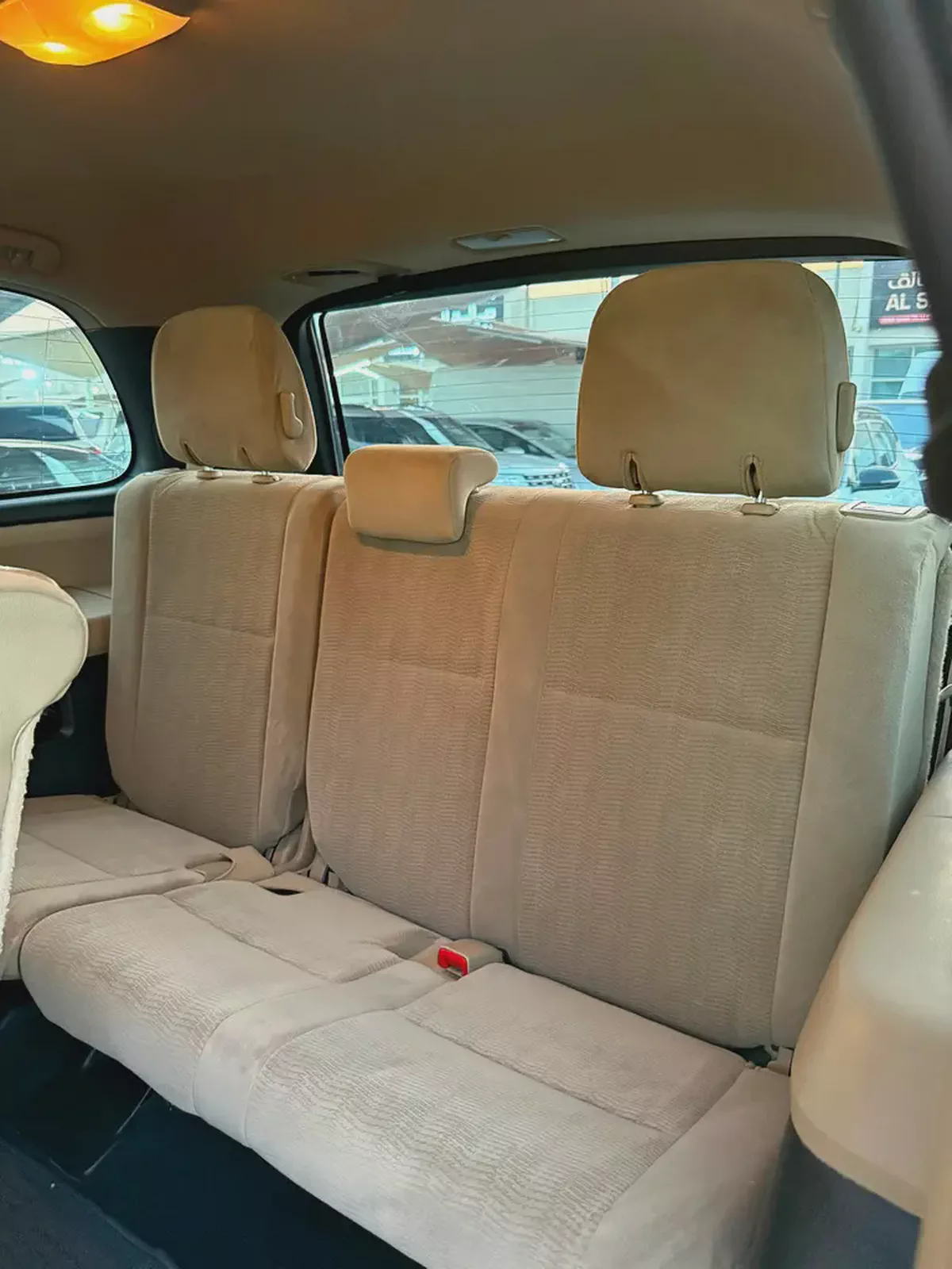 Toyota Sequoia SR5 2016 | GCC Specs | Well Maintained Family SUV-8-8