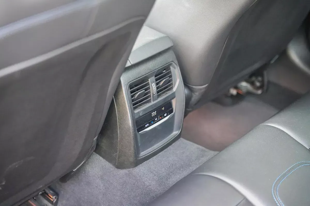 BMW 330i M Sport Sedan – 2021 | GCC | Alcantara Interior | AED 120,000-12-12
