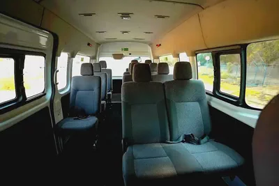 High-Roof 13-Seater Passenger Van | Manual | GCC Specs | Ref#N85144-9