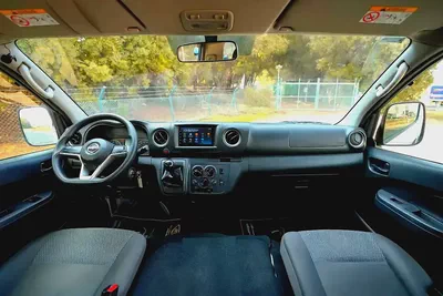 High-Roof 13-Seater Passenger Van | Manual | GCC Specs | Ref#N85144-6