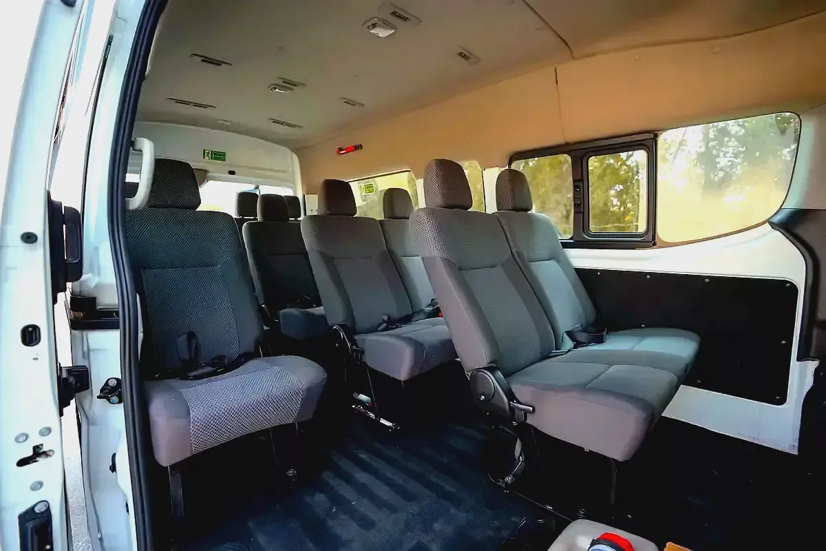 High-Roof 13-Seater Passenger Van | Manual | GCC Specs | Ref#N85144-11-11