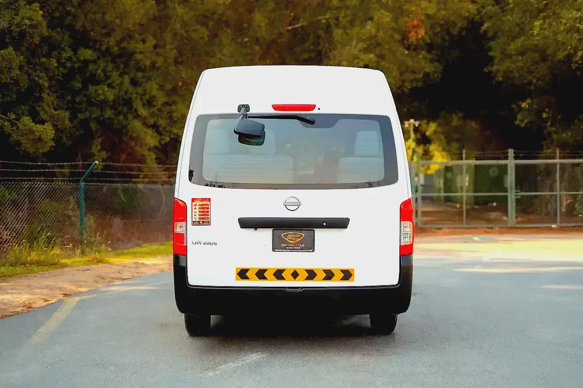 High-Roof 13-Seater Passenger Van | Manual | GCC Specs | Ref#N85144-5-5