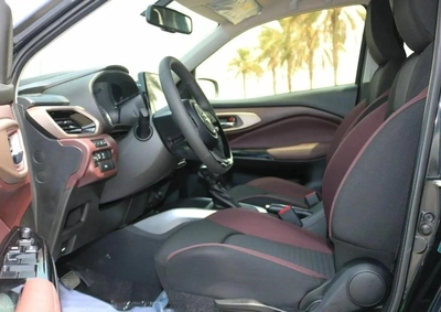 Suzuki Fronx GLX 1.5P AT MY2024 – BLUISH BLACK PEARL-6