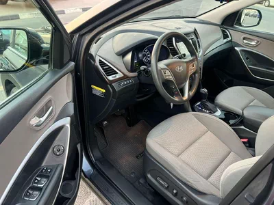 Hyundai Santa Fe STANDARD 2019 Hyundai Santa Fe - 3.3L V6 - Apple & Android Play - 7 Seater - 42000 Mileage - 41999 AED-10