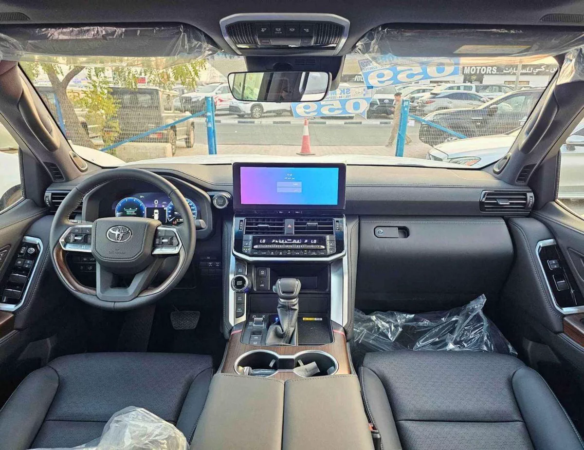 Toyota Land Cruiser VX || 4.0L PETROL V6 | RADAR | BIG DVD | LEATHER WITH MEMORY SEATS (CODE#VX4MA)-17-0