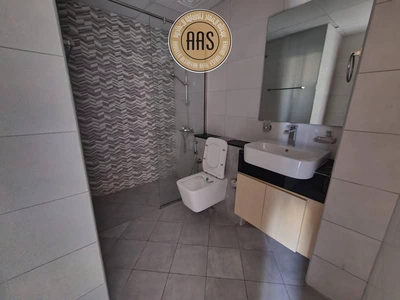 Luxury store room 3bhk 3bathrooms in 130k balcony wardrobes 1parking free-11