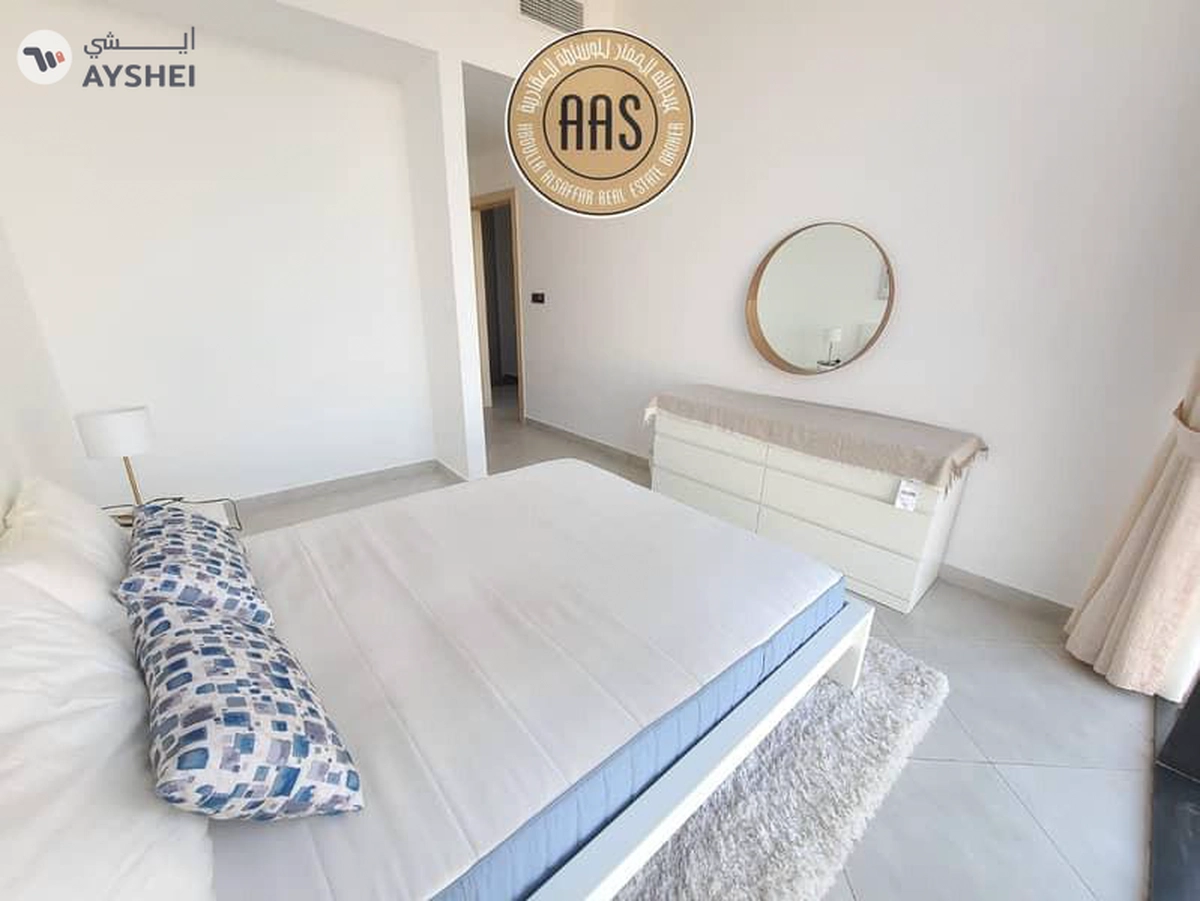 Luxury store room 3bhk 3bathrooms in 130k balcony wardrobes 1parking free-3-3
