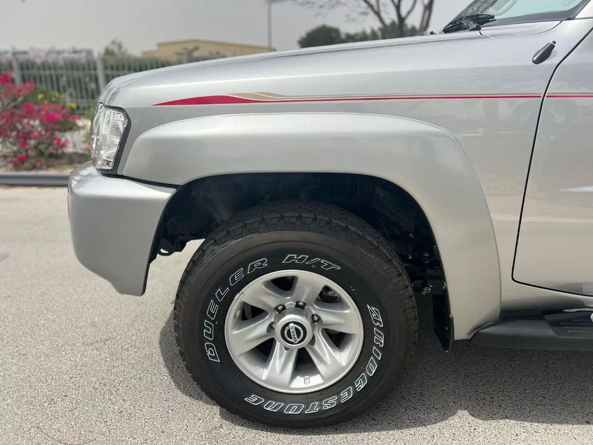 Nissan Patrol SAFARI SW Safari 4.8L M/T-6-0