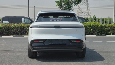 ZEEKR 7X Standard (White)-17