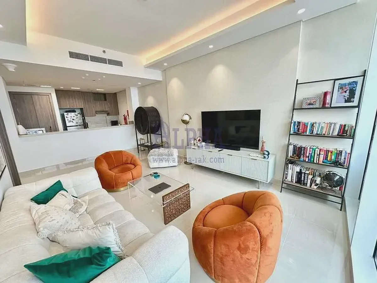 High Floor | Seaview| Fully Furnished-1-1