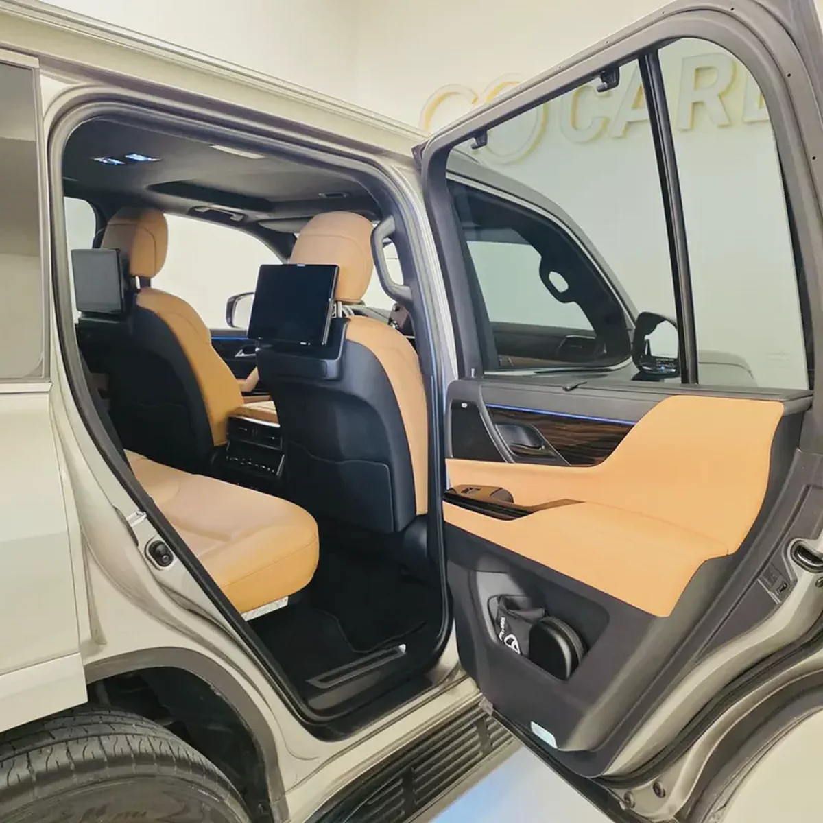 AED 7034 PM | LEXUS LX 600 SIGNATURE 2024 | UNDER AGENCY WARRANTY & SERVICE CONTRACT AUG 2030 | GCC-18-18