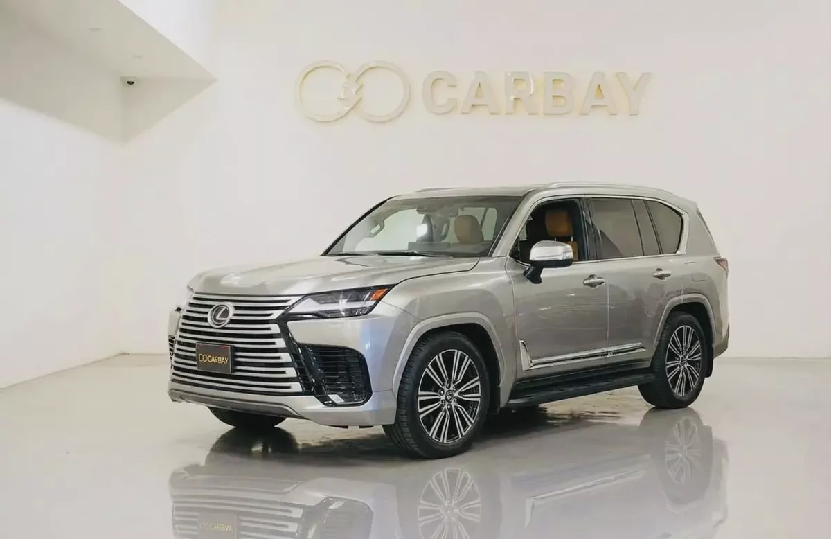 AED 7034 PM | LEXUS LX 600 SIGNATURE 2024 | UNDER AGENCY WARRANTY & SERVICE CONTRACT AUG 2030 | GCC