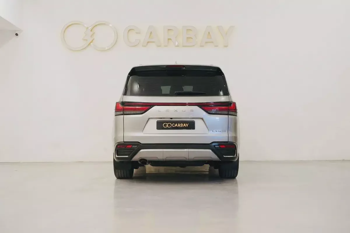 AED 7034 PM | LEXUS LX 600 SIGNATURE 2024 | UNDER AGENCY WARRANTY & SERVICE CONTRACT AUG 2030 | GCC-5-5