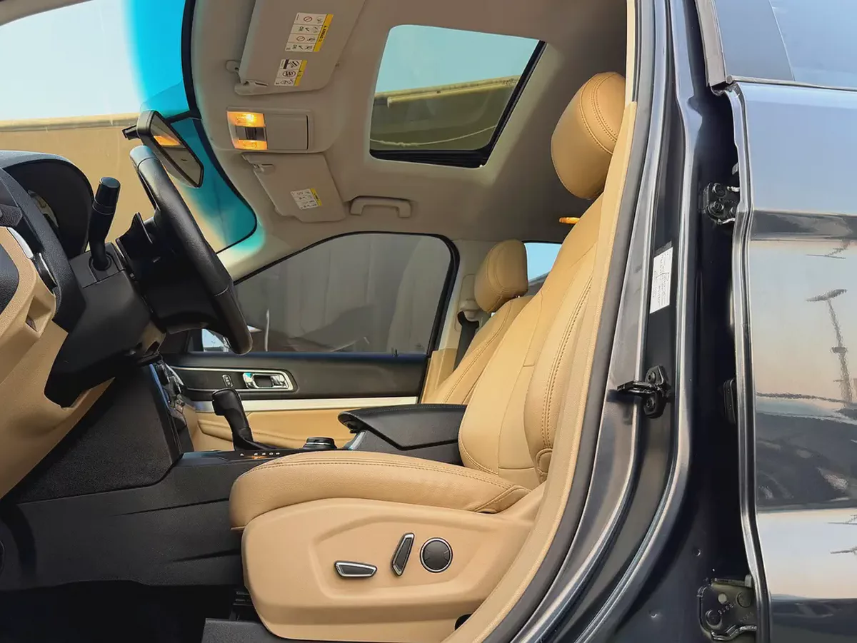 Ford Explorer- XLT -2017 -GCC -FREE ACCIDENT—FULL OPTIONS-LOW MILAGE-EXCELLENT CONDITION-14-14