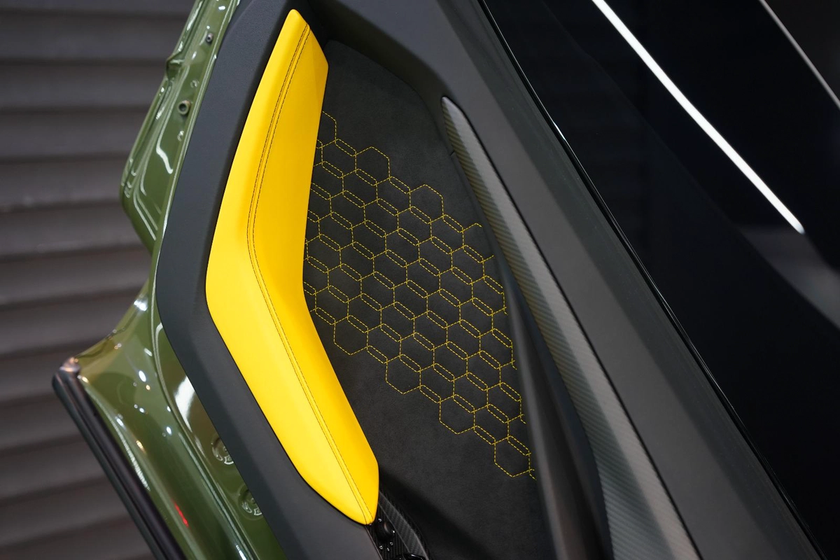 Lamborghini Revuelto 2025-12-12