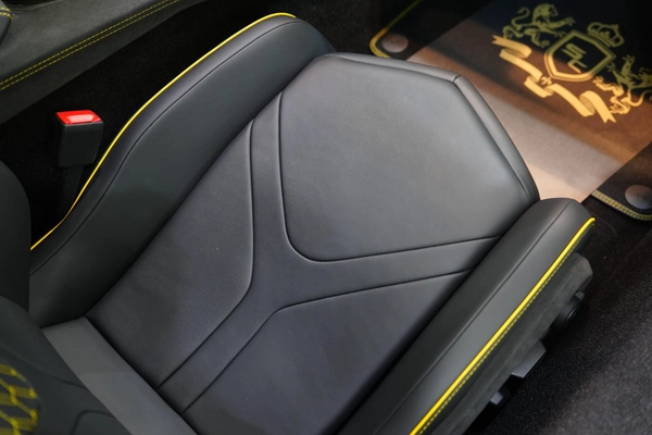 Lamborghini Revuelto 2025