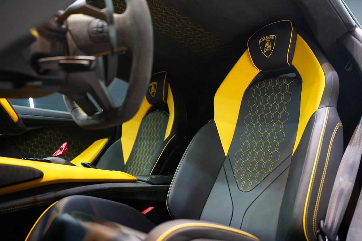 Lamborghini Revuelto 2025-5-5
