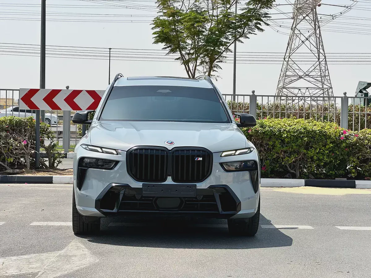 BMW X7 M60i 2023 GCC under warranty-1-1