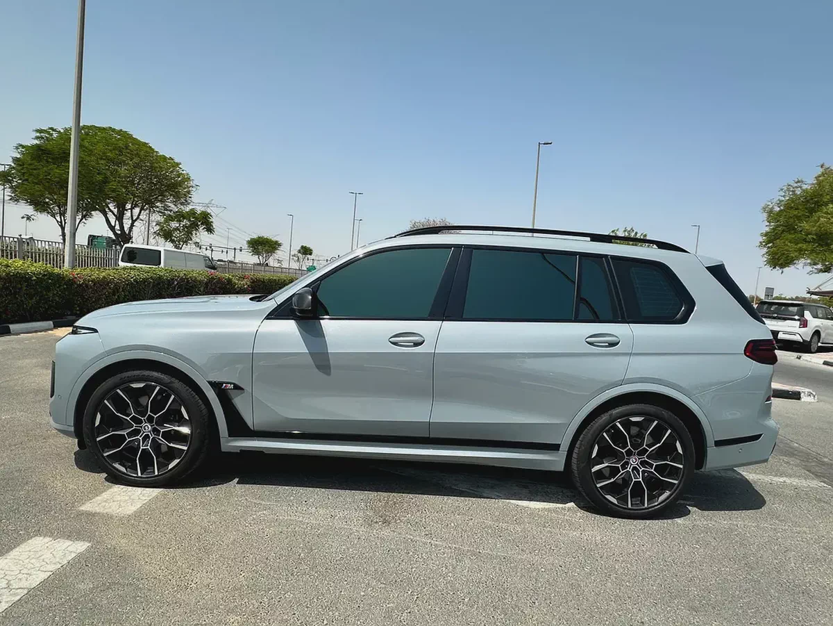 BMW X7 M60i 2023 GCC under warranty-4-4