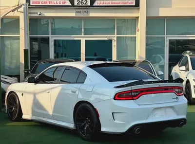 DODGE CHARGER HELLCAT SRT GCC 2017 Original paint  perfect condition zero accidents-2