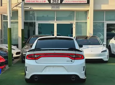 DODGE CHARGER HELLCAT SRT GCC 2017 Original paint  perfect condition zero accidents-5